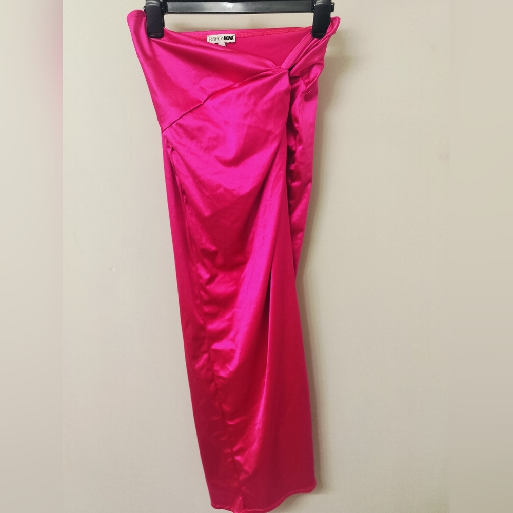 Fashion Nova Hot Pink Satin Skirt